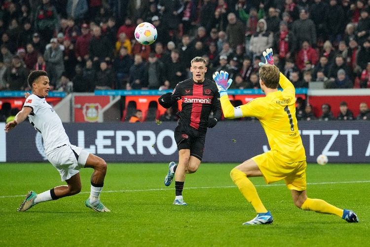 Leverkusen  Frankfurt