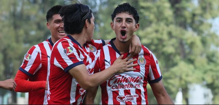 Alineaciones de Chivas contra club León